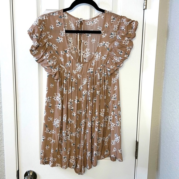 Khaki Ruffled Sleeve Floral Dainty Boho Western Romper - Picture 3 of 5